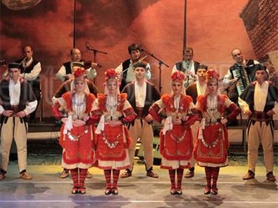 Танец Концерт - Оро се вие крај манастирот - Охрид 0